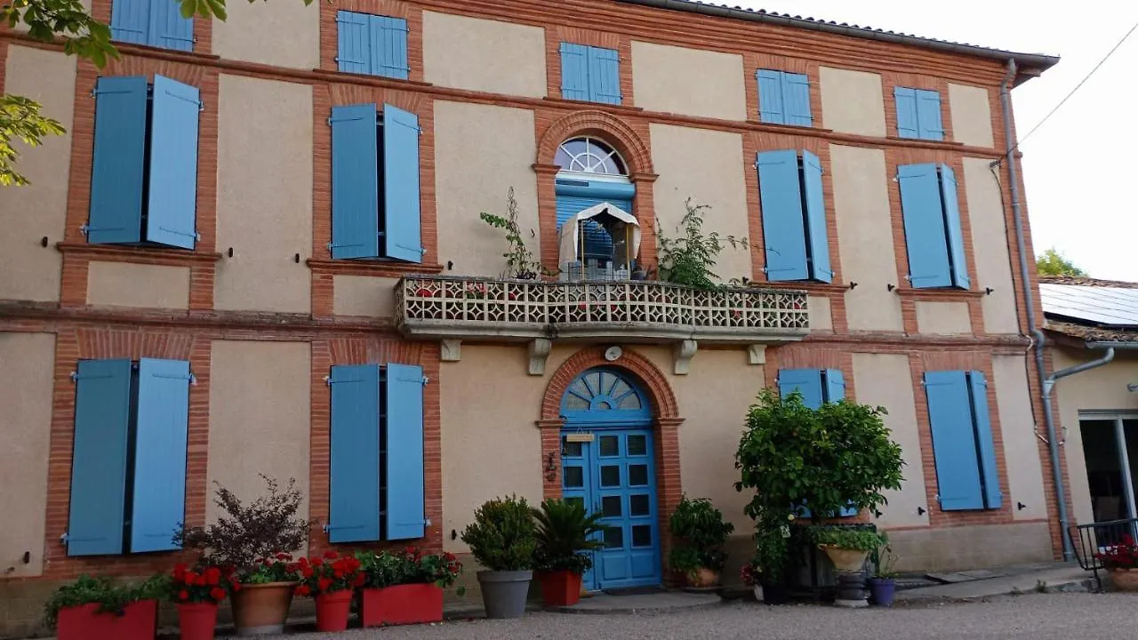 Comme Chez Vous 